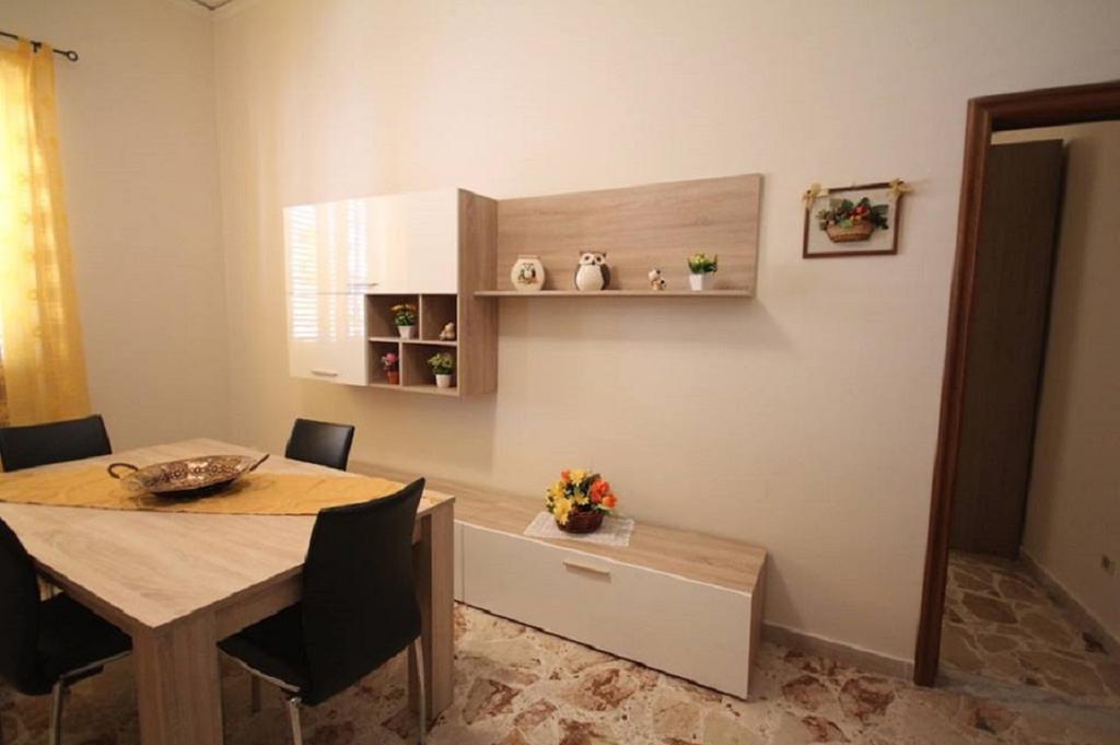 Le Tre Rose Di Mary Apartment Avola Exterior photo