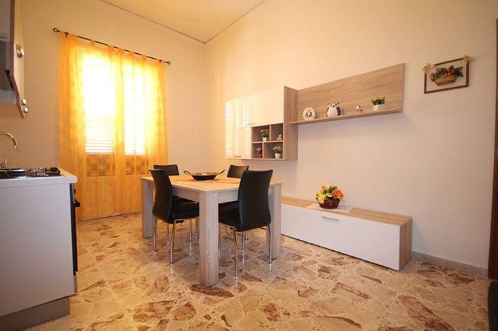 Le Tre Rose Di Mary Apartment Avola Exterior photo