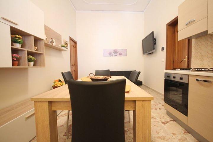 Le Tre Rose Di Mary Apartment Avola Exterior photo