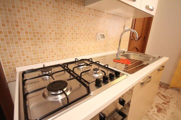 Le Tre Rose Di Mary Apartment Avola Exterior photo